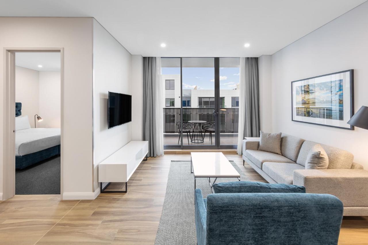 Meriton Suites Coward Street, Mascot Sidney Exterior foto A typical apartment at the hotel