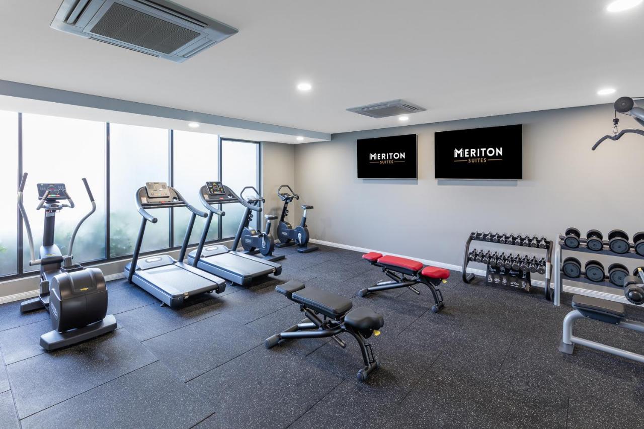 Meriton Suites Coward Street, Mascot Sidney Exterior foto The gym at the hotel